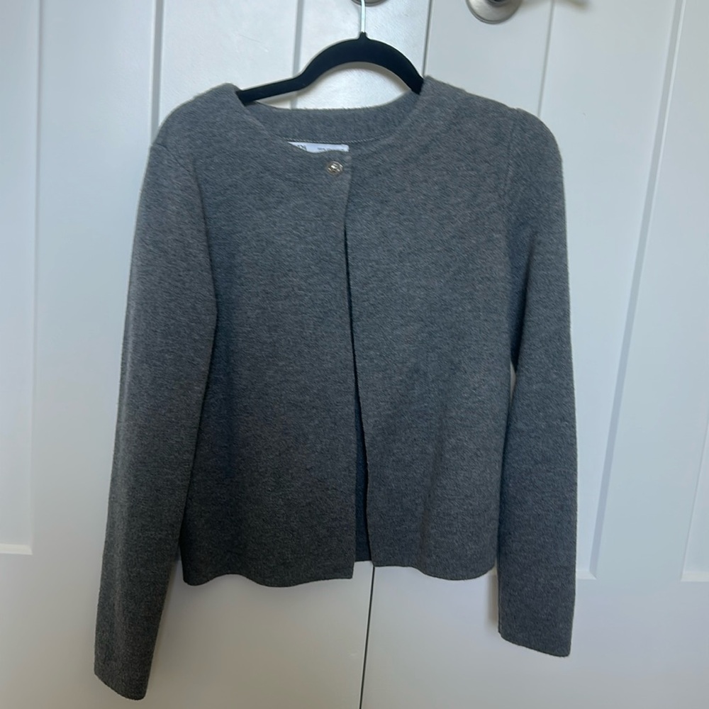 Lightly worn Zara gray cardigan